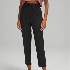 NWT Lululemon On the Fly 7/8 Pant *Woven